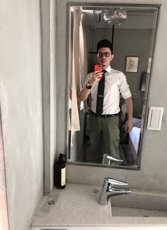 Peter - Male escort in Taipei Photo 2 of 5