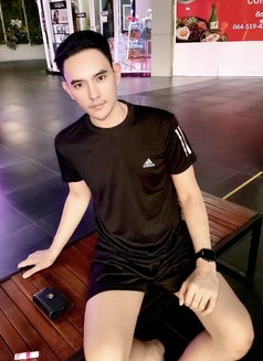 Max - Male escort in Bangkok Photo 4 of 4