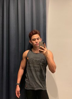 Max - Acompañantes masculino in Singapore Photo 1 of 7
