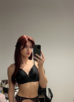 Max - Transsexual escort in Dubai Photo 4 of 8