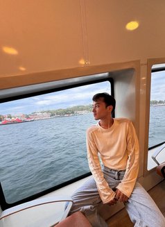 Max Verse - Male escort in İstanbul Photo 4 of 5