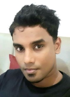 Maxan For VIP - Male escort in Colombo Photo 3 of 4