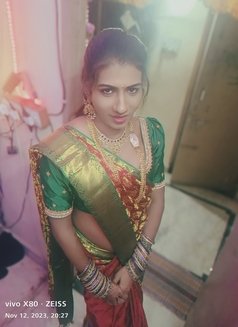 Maxie Reddy - Transsexual escort in Hyderabad Photo 15 of 24