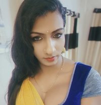 Maxie Reddy - Transsexual escort in Hyderabad Photo 22 of 28