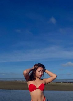 Maxie Simson - Transsexual escort in Manila Photo 4 of 6