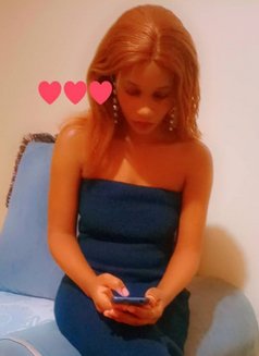 Maximilian - puta in Dammam Photo 1 of 2