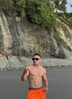 Maximiliano Brown - Male escort in Dubai Photo 2 of 6