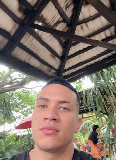 Maximiliano Brown - Male escort in Dubai Photo 4 of 6