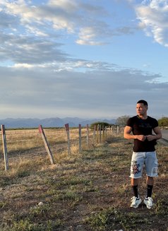 Maximiliano Brown - Male escort in Dubai Photo 5 of 6