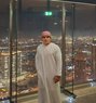 Maximo - masseur in Dubai Photo 2 of 3