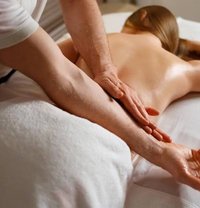 Maximo-Tantric massage and more - Male escort in Dubai