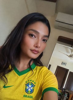 Maxina - Transsexual escort in Hyderabad Photo 15 of 21