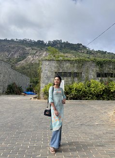 Maxina - Transsexual escort in Hyderabad Photo 19 of 21