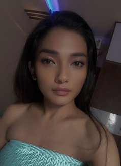 Maxina - Transsexual escort in Hyderabad Photo 20 of 21