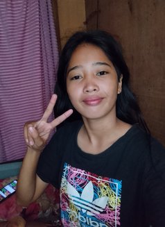 Maxine - escort in Manila Photo 2 of 2