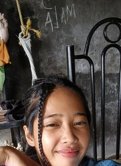 Maxine - escort in Manila Photo 1 of 2