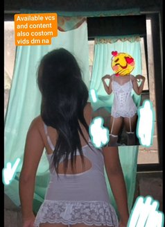 Maxine - puta in Manila Photo 3 of 3