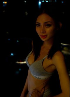 Maxine - Transsexual escort agency in Makati City Photo 14 of 17