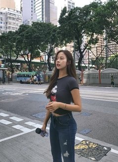 Maxine - escort in Hong Kong Photo 3 of 6