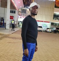 Maxray - masseur in Nairobi