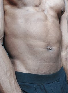 Maxwell - Male escort in İstanbul Photo 1 of 1
