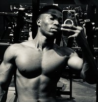 Maxwell90 - Male escort in Ajmān