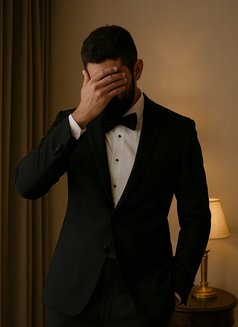 Hunterr Highest Ranked, Most Satisfying - Male escort in Colombo Photo 1 of 2