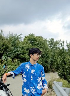 maxx - Male escort in Bangalore Photo 2 of 4