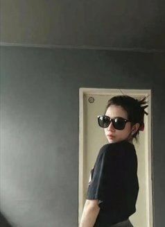 Maxxine - escort in Manila Photo 3 of 5