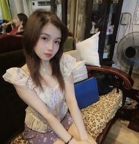 Maxxine - escort in Manila