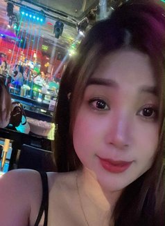 Có thể may mắn - escort in Abu Dhabi Photo 4 of 5