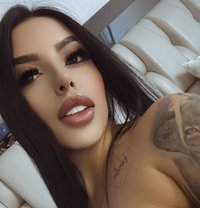 Mây - escort in Hofuf