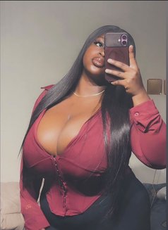 May - escort in Dubai Photo 2 of 7