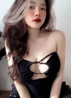 May - escort in Kuala Lumpur Photo 2 of 3