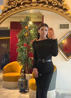 Maya - Transsexual escort in İstanbul Photo 2 of 9