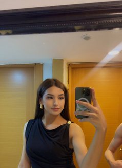 Maya - Transsexual escort in İstanbul Photo 7 of 9