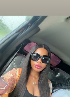 Maya - escort in Abidjan Photo 4 of 7