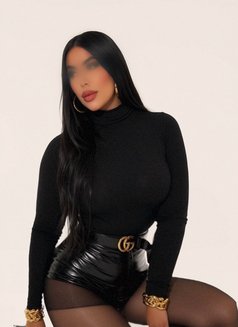 Maya - puta in London Photo 12 of 18