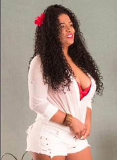 Maya - escort in Portimão Photo 2 of 6