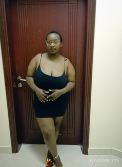 Maya - escort in Muscat Photo 1 of 4