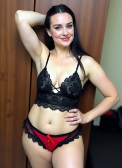 Maya - escort in Jeddah Photo 6 of 6