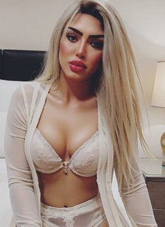 Maya - masseuse in Cairo Photo 4 of 14