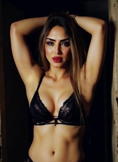 Maya - masseuse in Cairo Photo 6 of 14