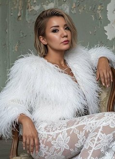 JULIA FROM RUSSIA - escort in Candolim, Goa Photo 3 of 4