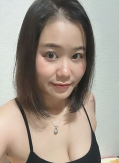 Maya - masseuse in Khobar Photo 2 of 3