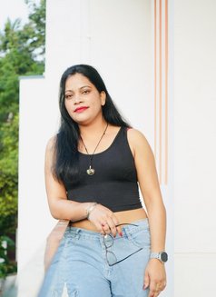 Maya - puta in Ludhiana Photo 3 of 4