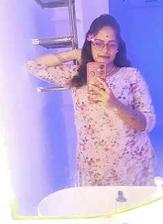 Maya - escort in Chennai Photo 1 of 3