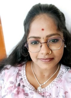 Maya - escort in Chennai Photo 2 of 3