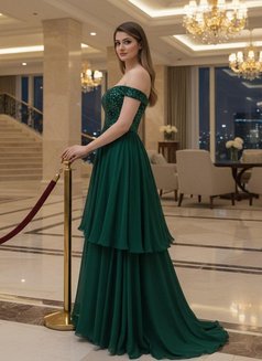 Maya - escort in Dubai Photo 3 of 6