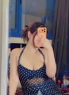 Maya - puta in Dubai Photo 4 of 4